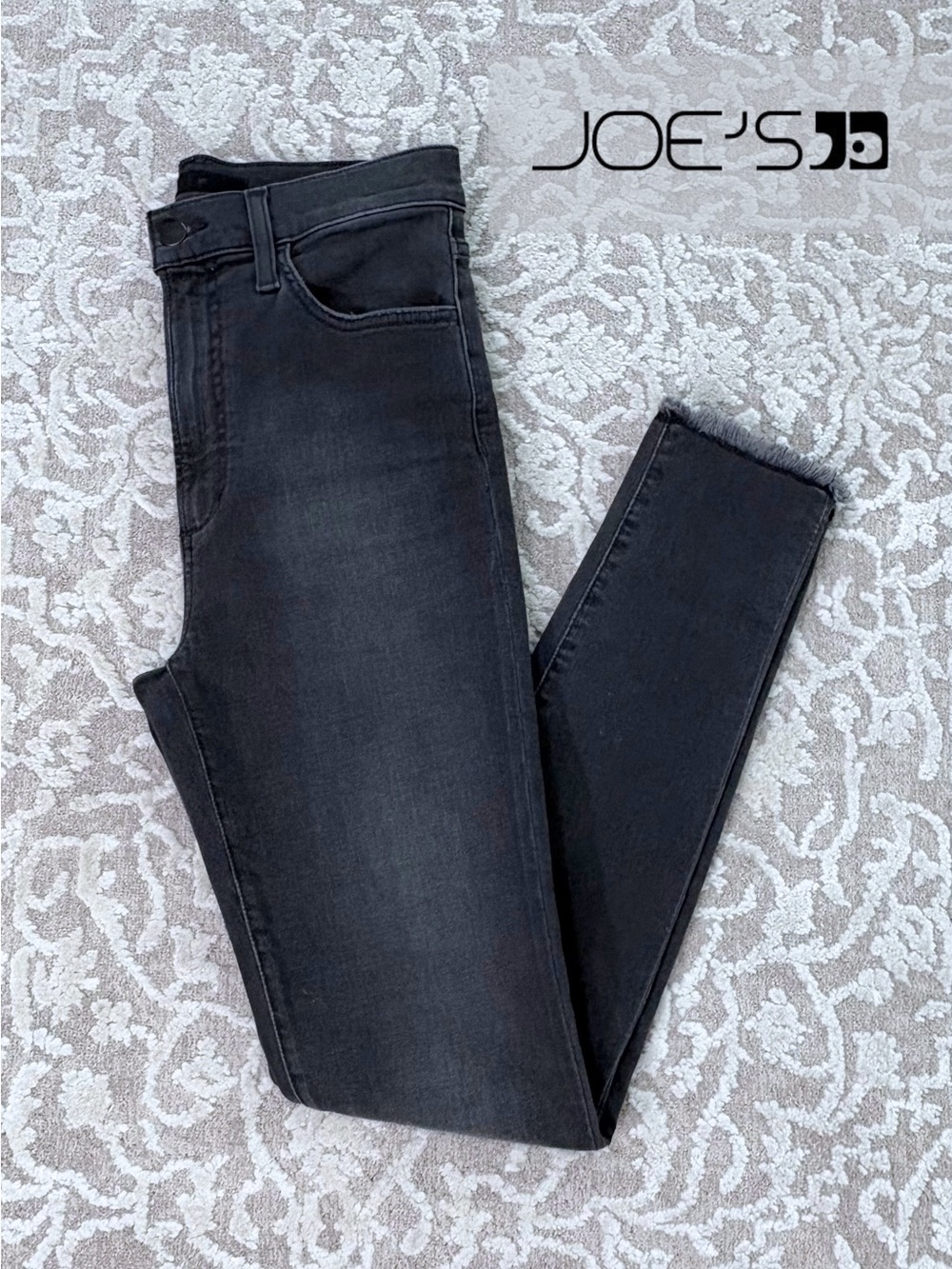 Joe’s Jeans The Bella 11” HR Skinny Ankle Jean